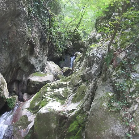 Santa Croce Alloggio per agriturismo Fossato di Vico