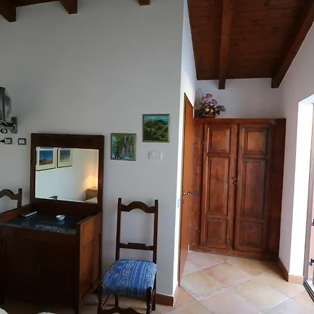 Alloggio per agriturismo Santa Croce *
